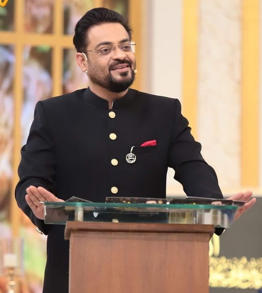 Aamir Liaquat Hussain exposed after Dania Shah controversy