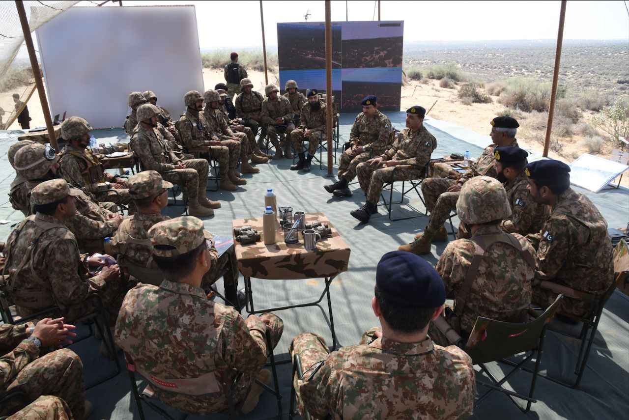 COAS Visits Field Exercise, Praises High Morale and Operational Readiness of Pakistani Troops