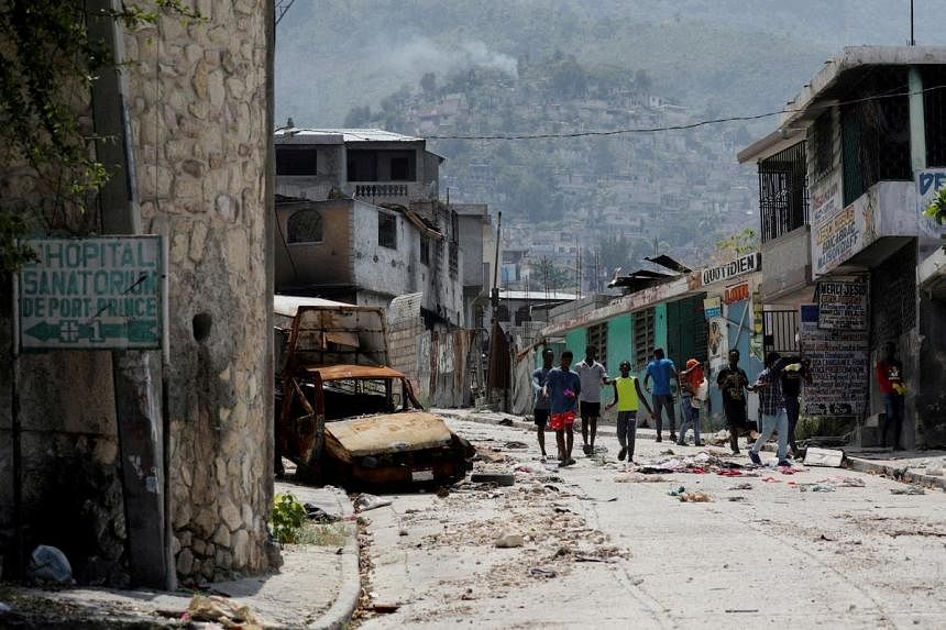 France charters evacuation flights from Haiti