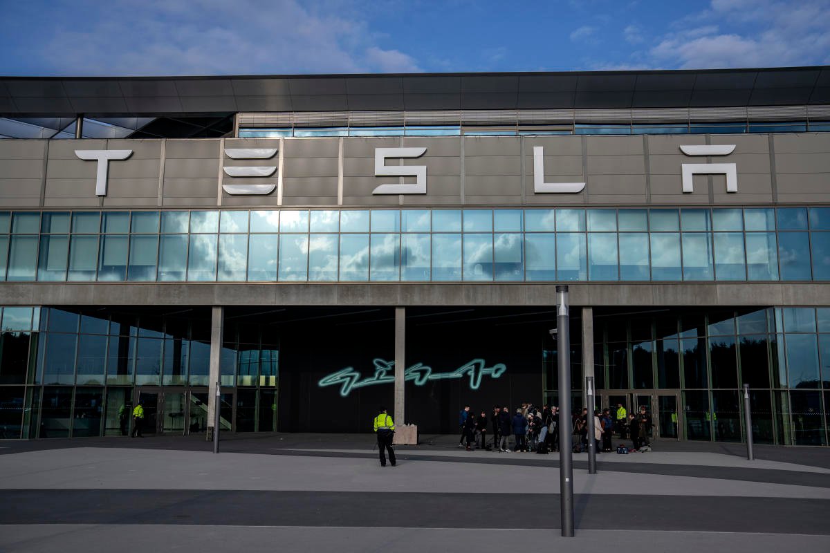 Germany's top prosecutor takes over Tesla fire investigation,