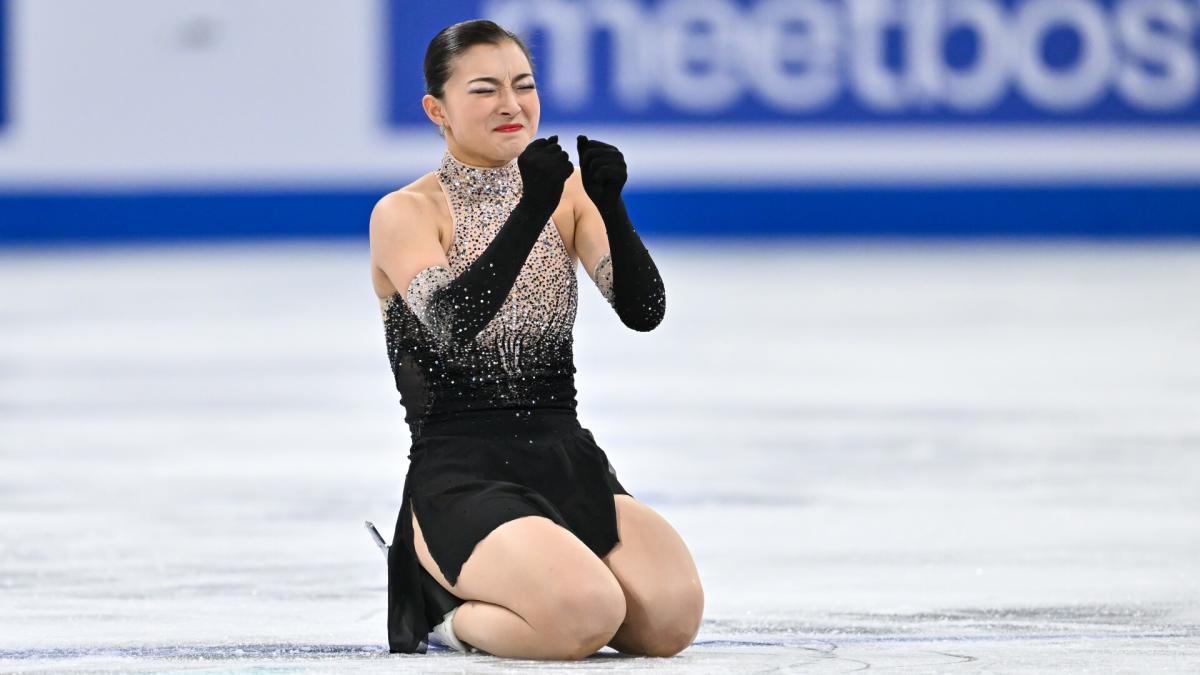 Kaori Sakamoto three-peats at figure skating worlds; Isabeau Levito wins first medal