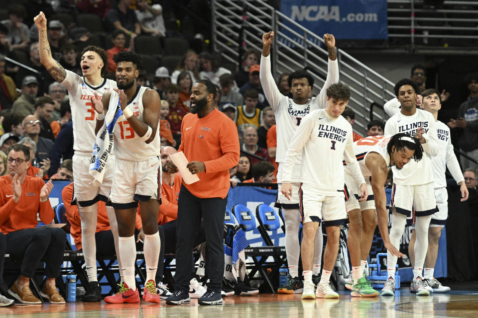March Madness: No. 3 Illinois blows out No. 11 Duquesne to reach Sweet 16 for first time in nearly two decades