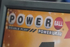 Powerball ticket sold in Mass. wins smaller prize as jackpot climbs to $935M