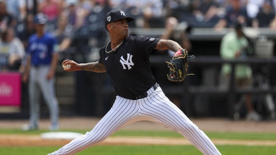 Yankees Notes DJ LeMahieu ‘got a ways to go,’ Luis Gil makes strong