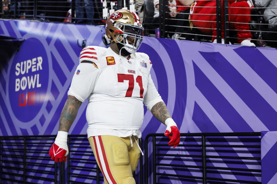 49ers OT Trent Williams holding out of training camp due to contract reasons