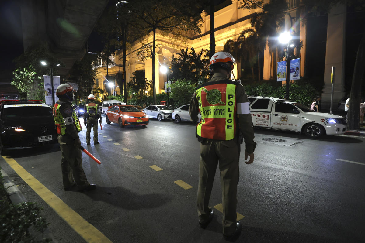 6 Vietnamese and American guests found dead in a hotel room in Bangkok, with poisoning a possibility