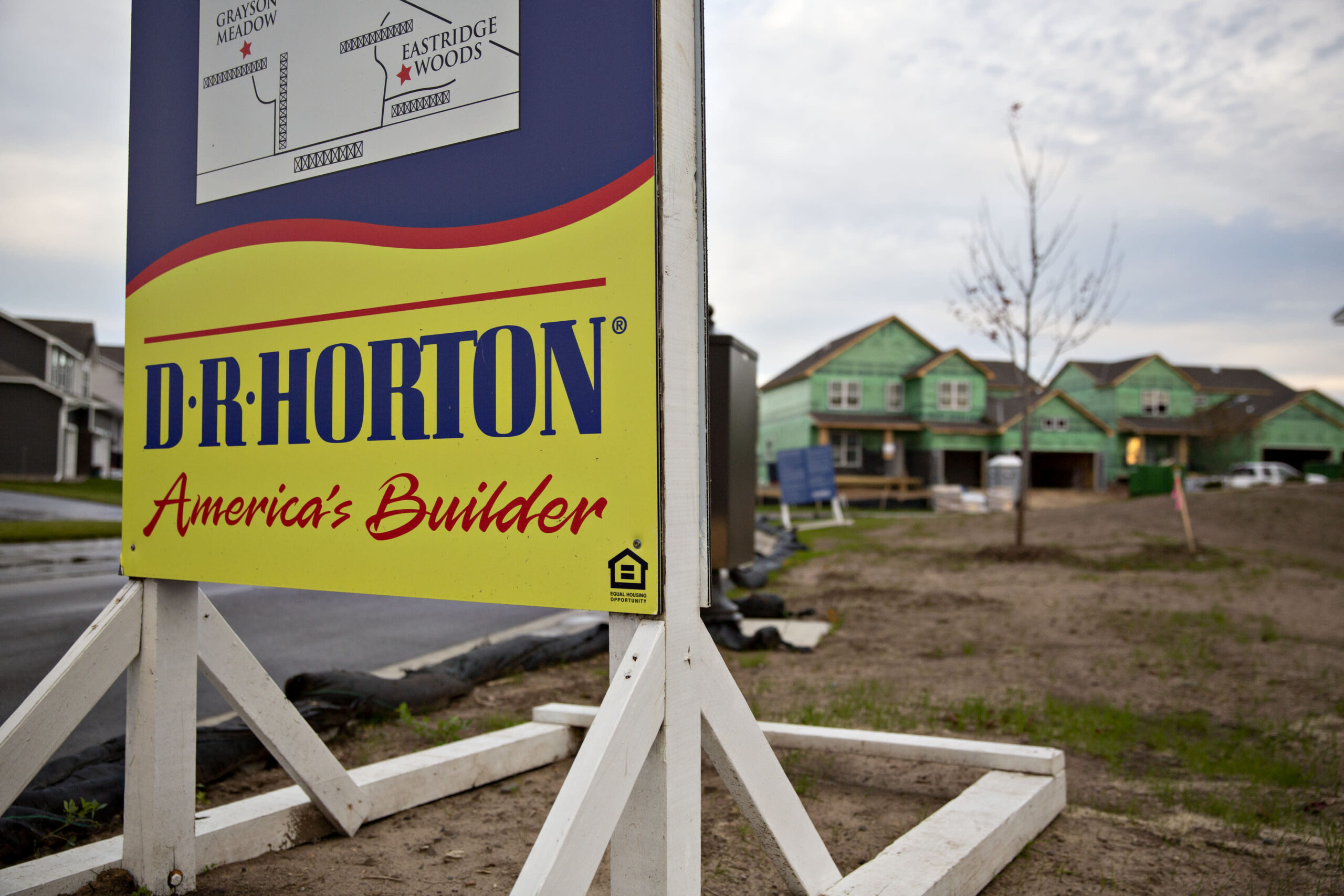 An options bet that wins if homebuilder stocks continue to weaken under high rates