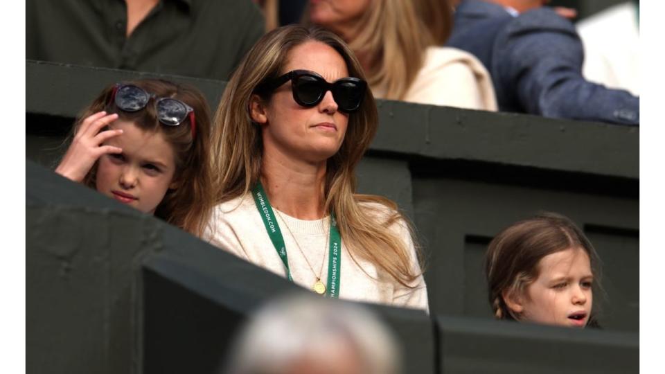 Andy Murray supported by his two daughters during tearful Wimbledon match – all the photos