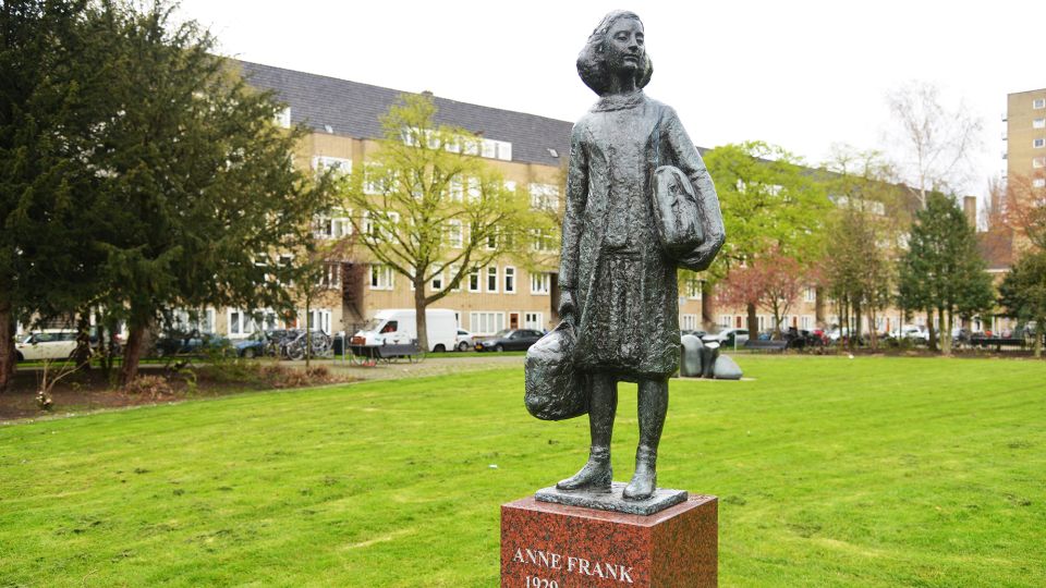 Anne Frank monument defaced with ‘Gaza’ graffiti in Amsterdam