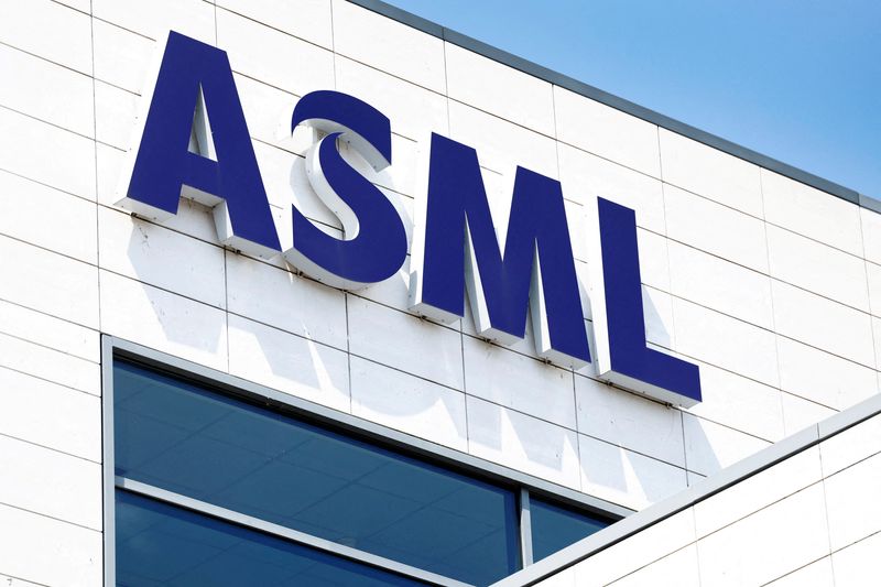 ASML beats Q2 earnings forecasts; bookings rise on AI demand