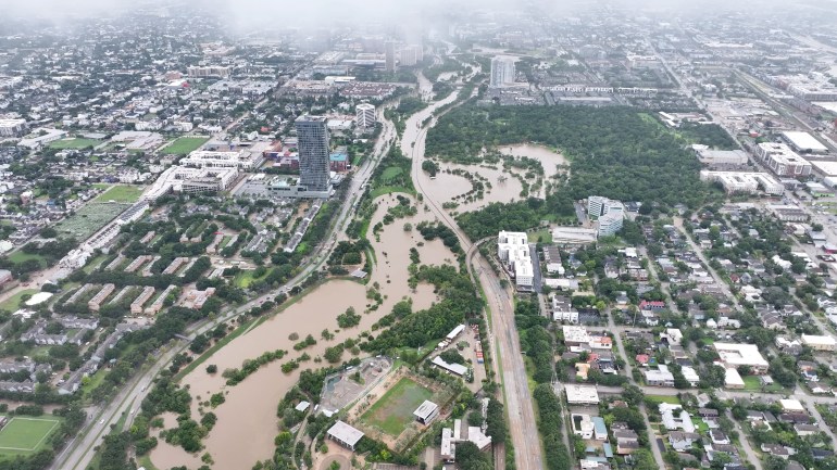 Beryl leaves trail of destruction as several US states face flooding threat