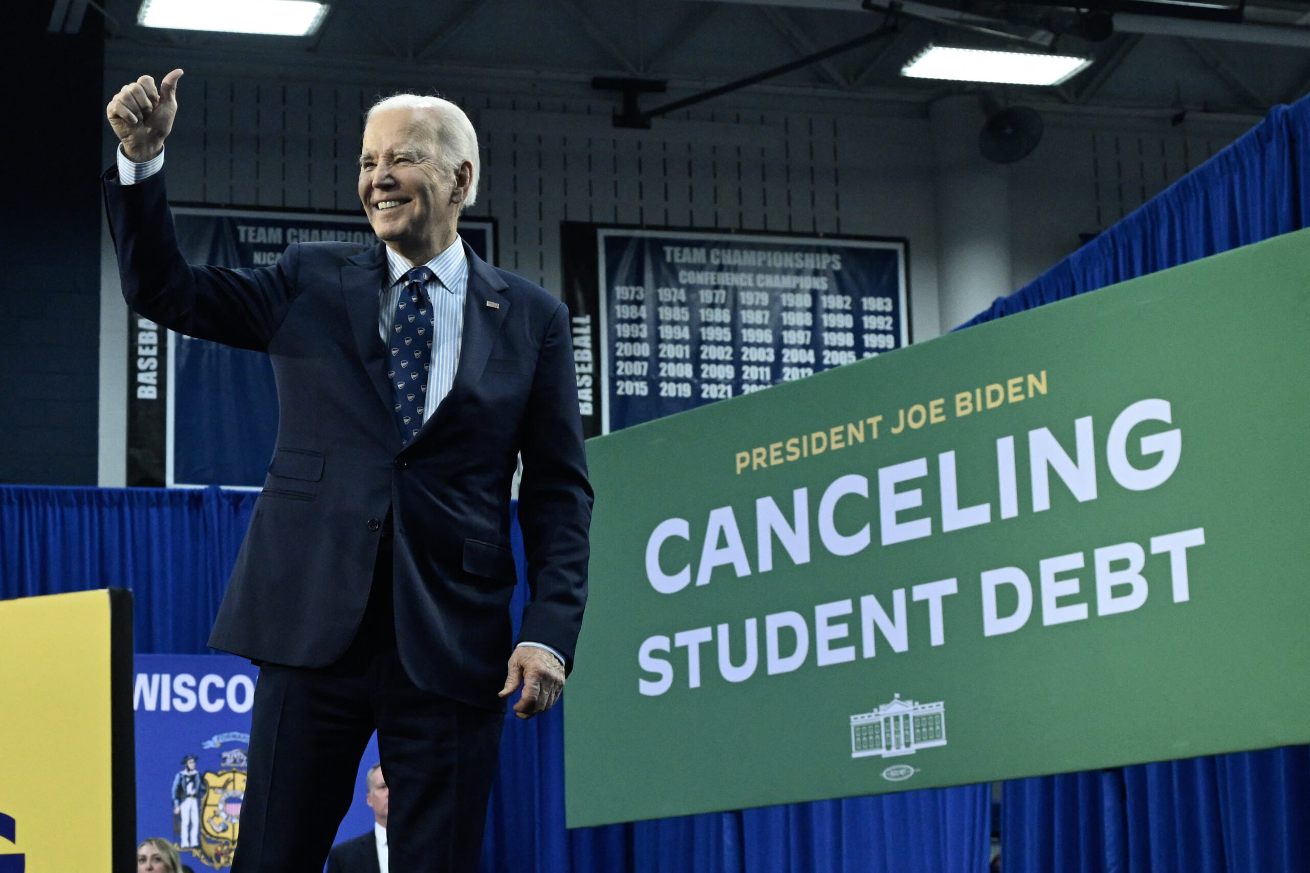 Biden student loan repayment plan to resume amid legal challenges, federal appeals court rules