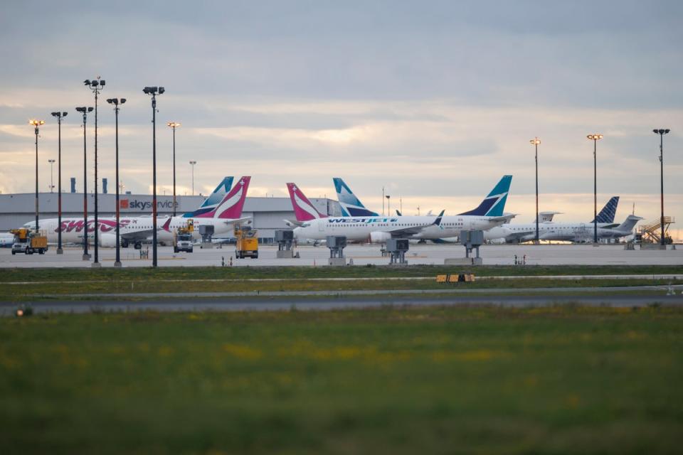 Canada’s second largest airline cancels hundreds of flights, stranding thousands of passengers