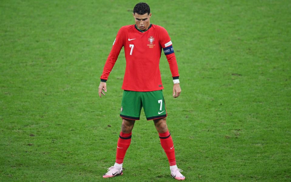 Chart showing hilarity of Cristiano Ronaldo’s free-kick arrogance