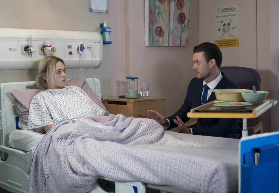 Coronation Street teases tense hospital scenes for Lauren Bolton