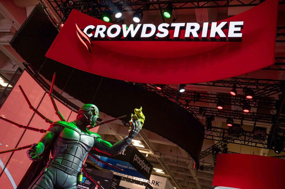 CrowdStrike Plunges, Rivals Jump, as Update ‘Defect’ Causes Microsoft Outage