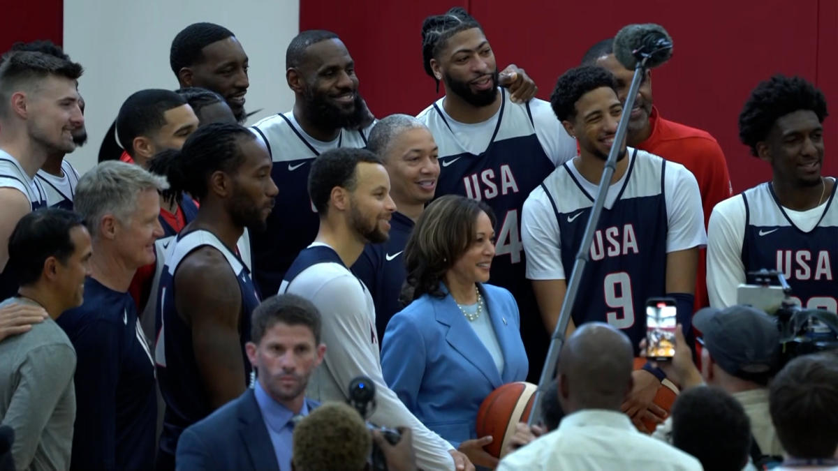 Curry, Kerr revel in VP Harris’ visit to Team USA’s practice