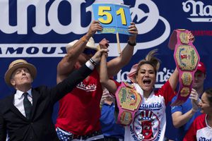 Defending champion wins women’s division of Nathan’s annual hot dog eating contest