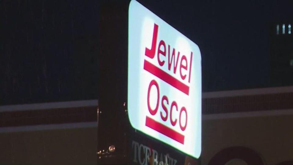 Dozens of Chicago area Mariano’s, Jewel-Osco stores to be sold in supermarket merger talks