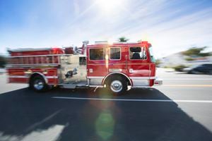 Fire crews respond to reported apartment fire in Dayton