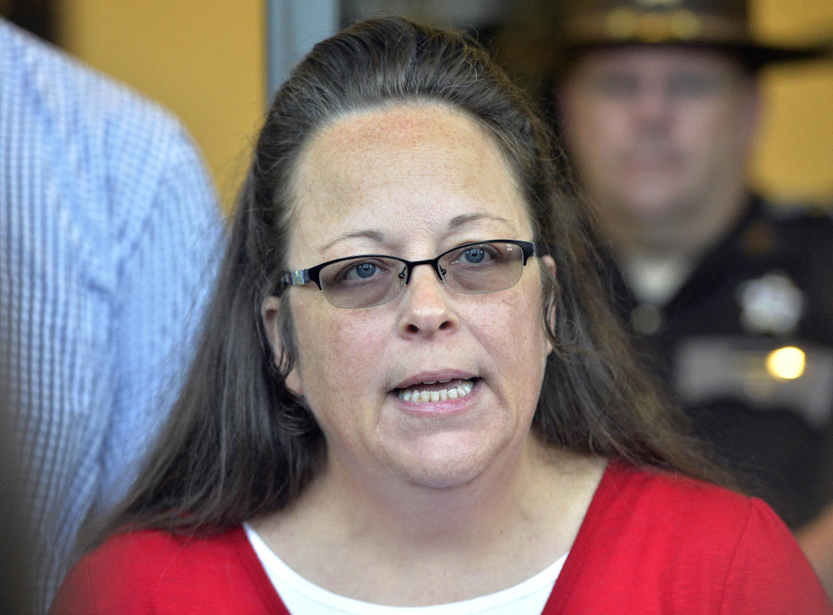 Former Kentucky county clerk Kim Davis, who opposed gay marriage, appeals ruling over attorney fees