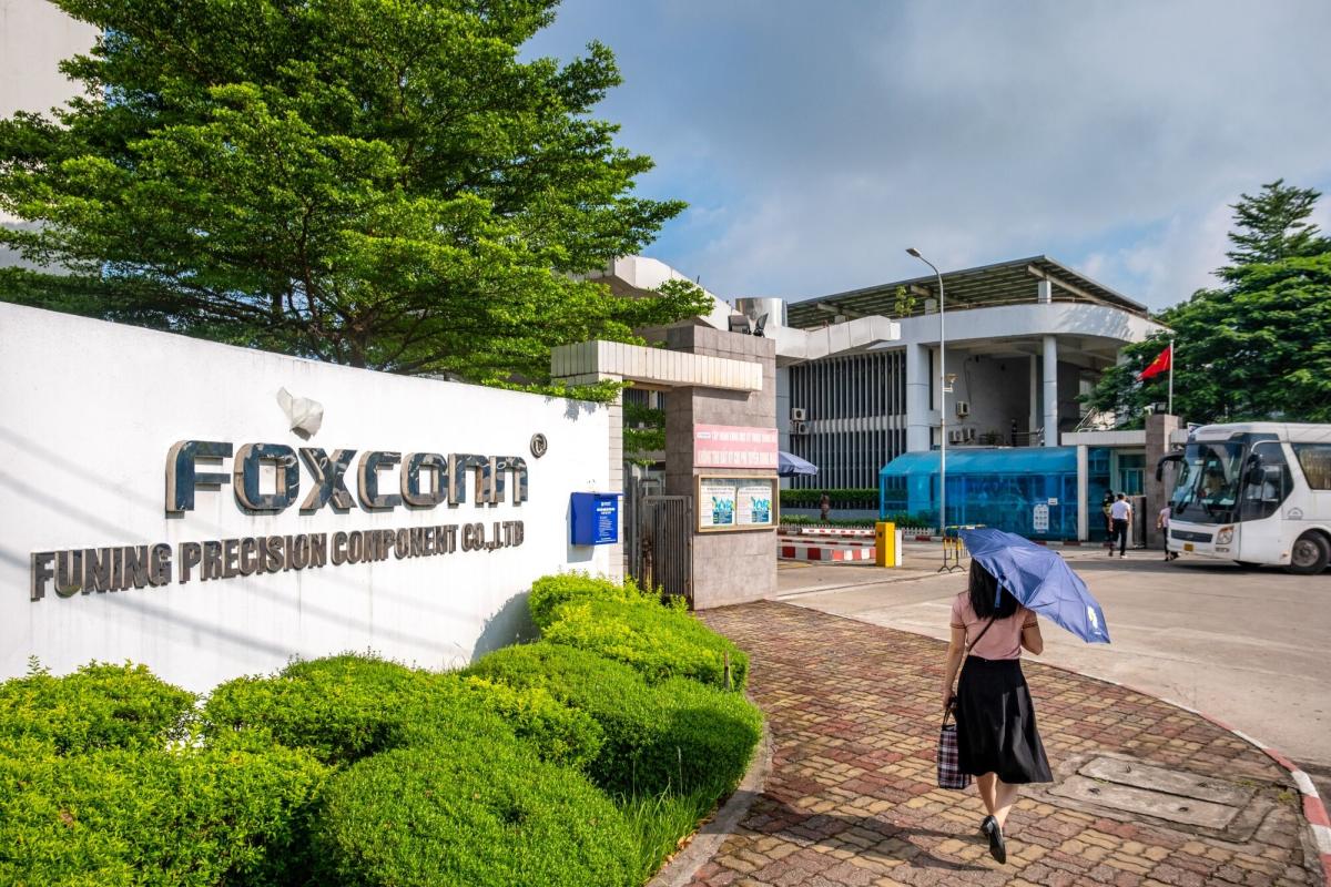 Foxconn to Invest 1 Million in Two Projects in North Vietnam