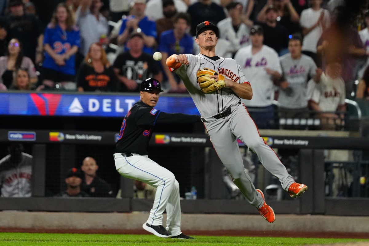 Giants’ Chapman hilariously reveals where his Gold Gloves are