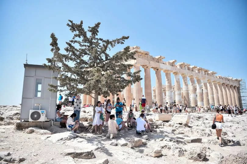 Greece holiday warning as tourists ‘barred’ from popular city