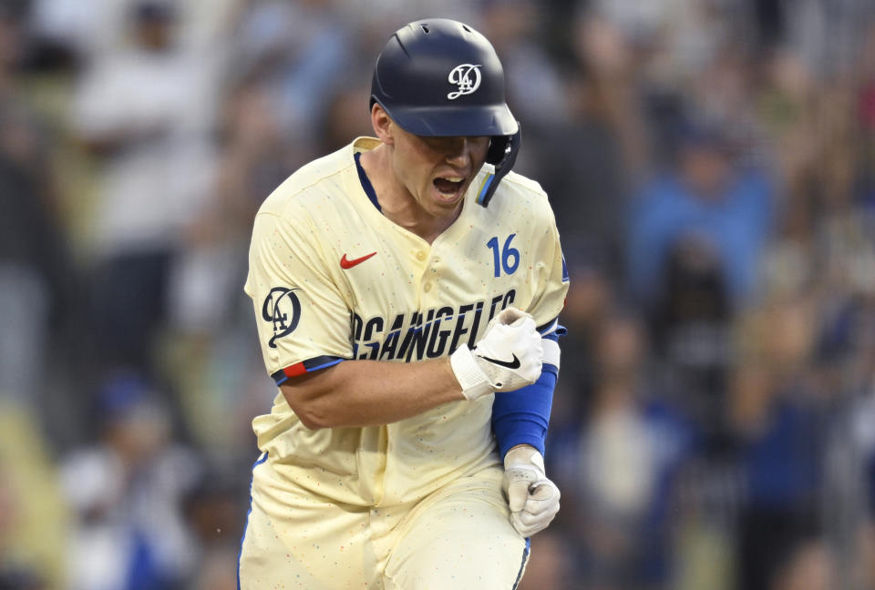 In another grinding win, L.A.’s Kiké Hernández spoils Kenley Jansen’s return to Dodger Stadium