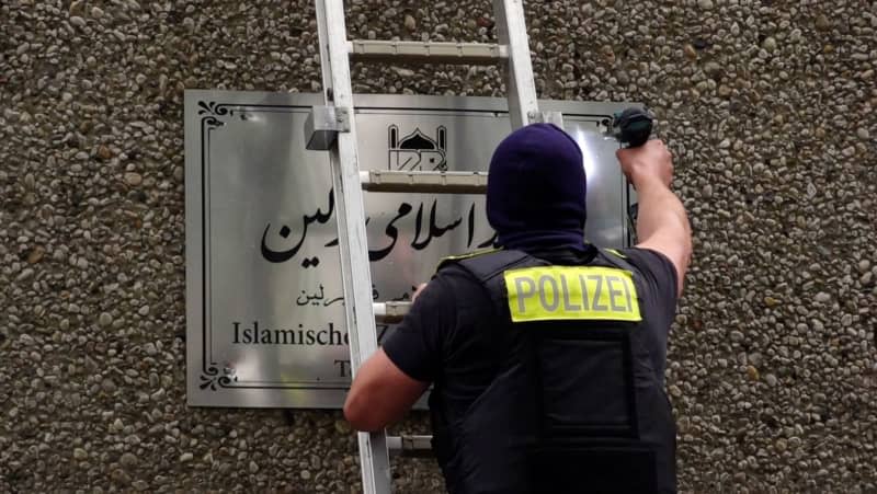 Iran summons German ambassador in protest at Islamic centre ban