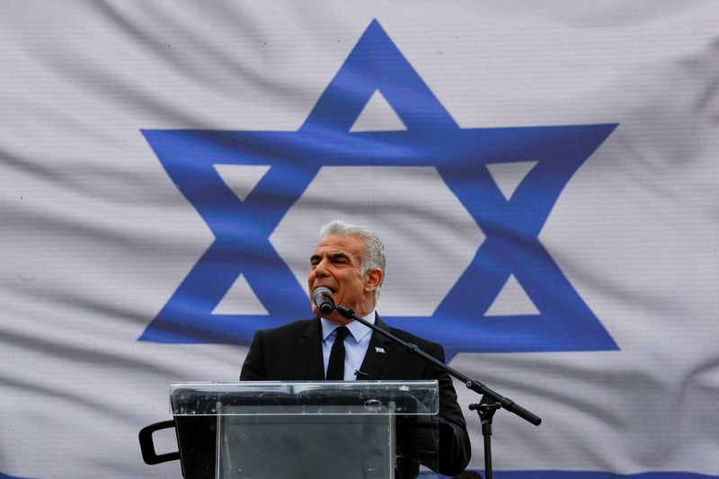 Israel opposition offers PM lifeline if he signs ceasefire