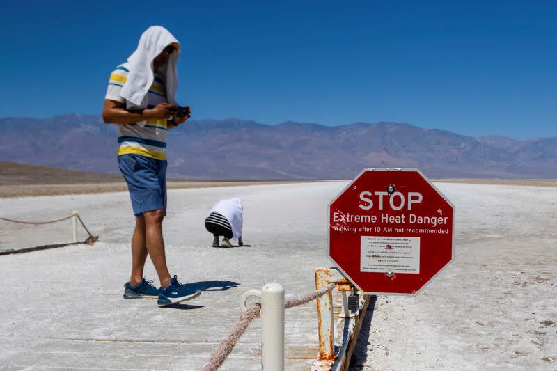 It’s hot! Heat wave continues to plague the West