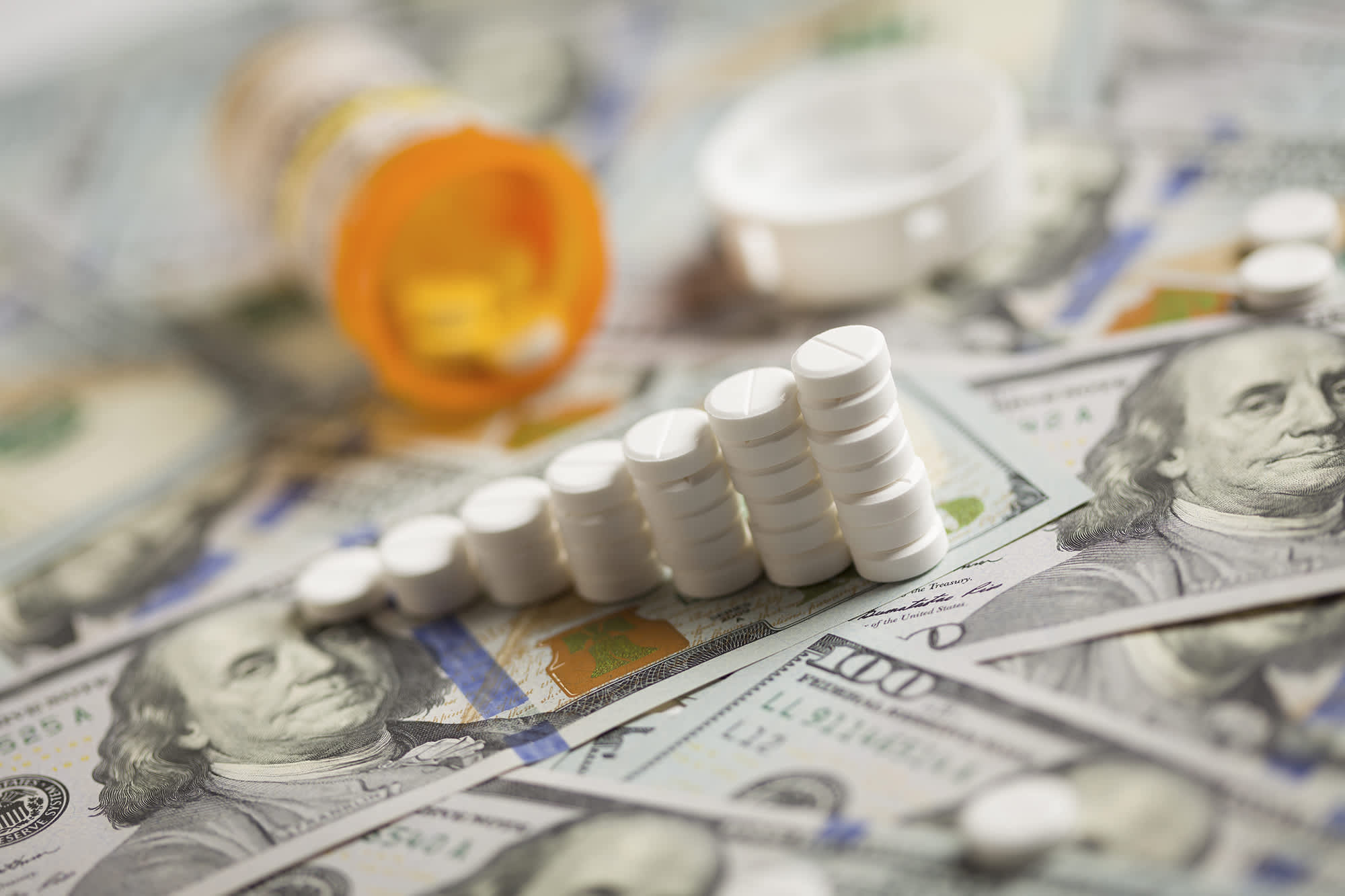 Lawmakers introduce bipartisan bill aiming to crack down on drug middlemen