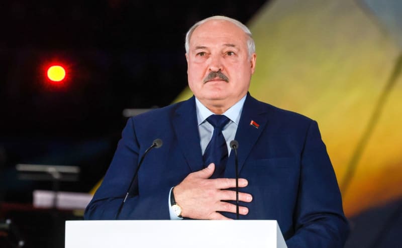 Lukashenko sees easing of tensions on the border with Ukraine