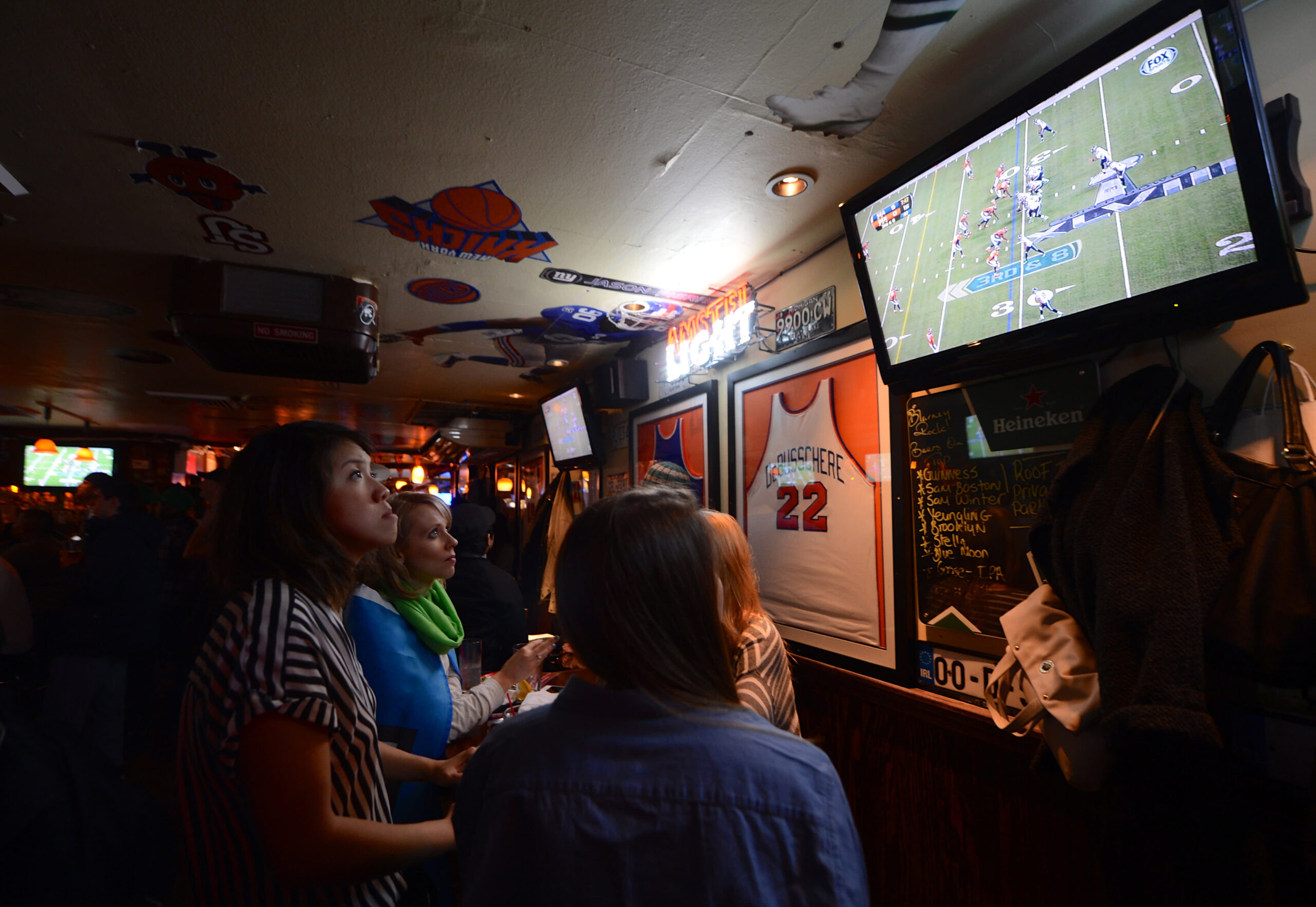 NFL ‘Sunday Ticket’ streaming is coming to bars and restaurants this season