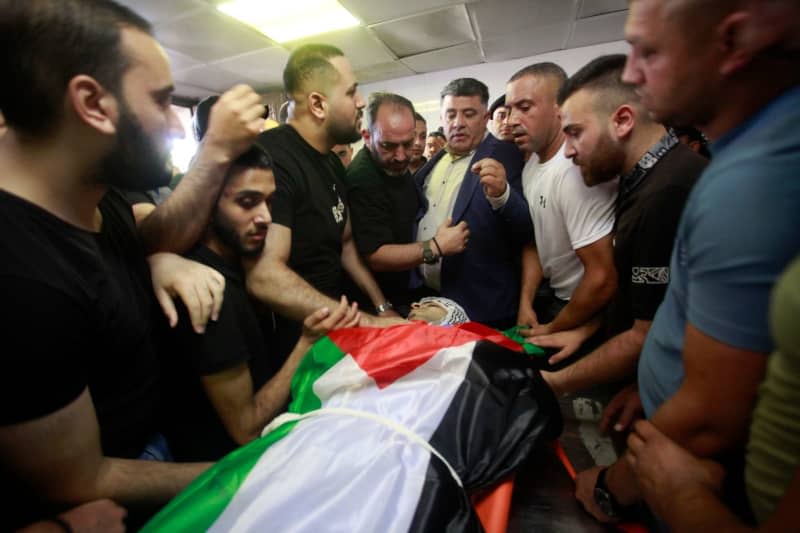 Palestinian customs police officer killed in West Bank shooting