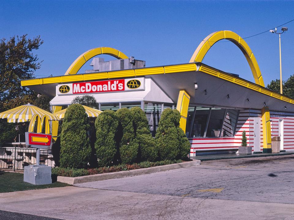 Photos show what it was like to eat at McDonald’s in the 1980s