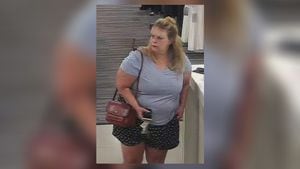 Police looking for woman accused of stealing jewelry, sunglasses in Beavercreek