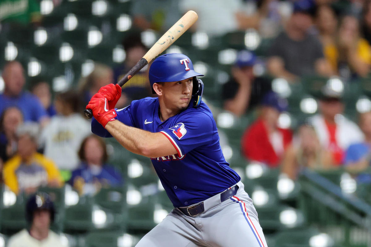 Rangers rookie Wyatt Langford hits for the cycle, first of 2024 MLB season