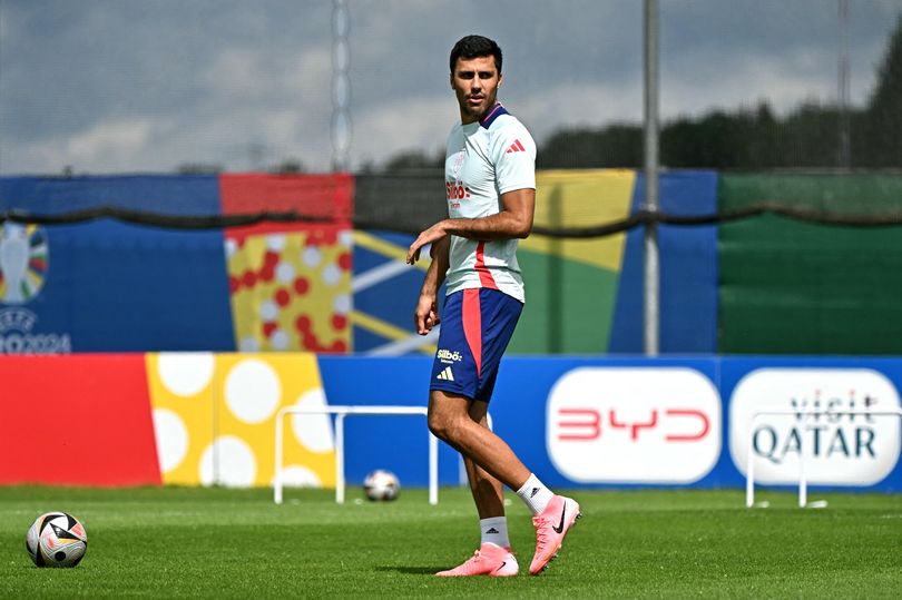 Rodri asked to leave Man City as midfielder responds to ‘perfect’ Real Madrid transfer