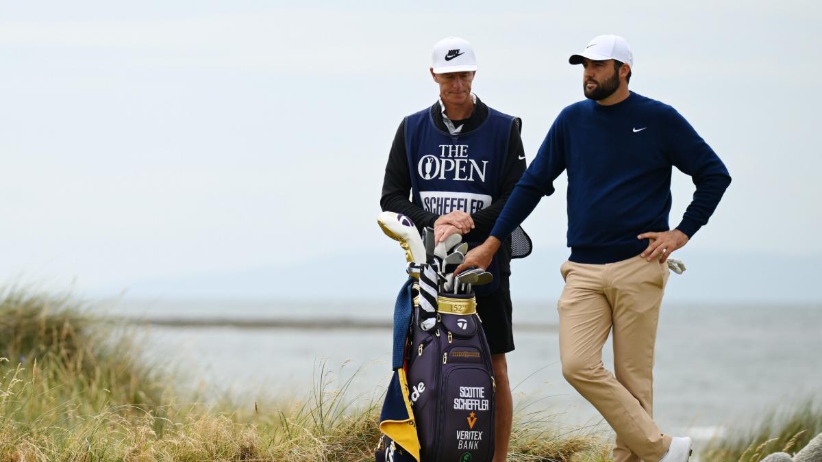 Scottie Scheffler hits four putts en route to devastating double bogey Sunday at The Open