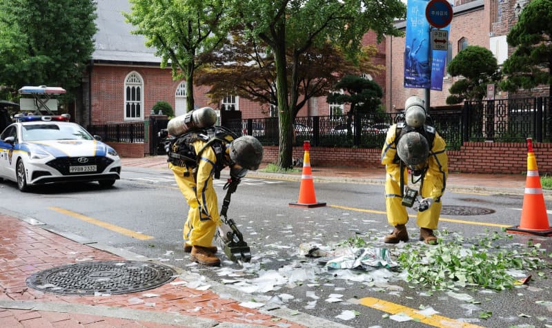 Seoul: N Korean trash balloon landed on S Korean presidential office