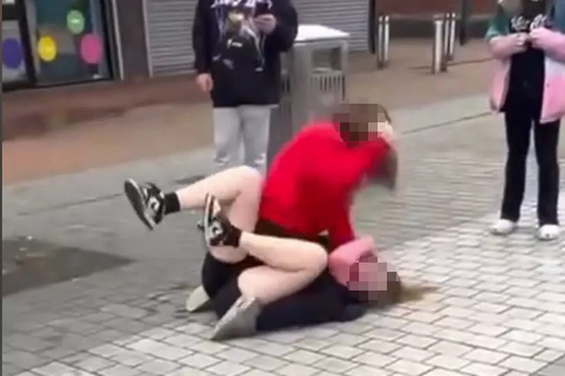 ‘Sickening’ video emerges of two girls attacking each other outside pub