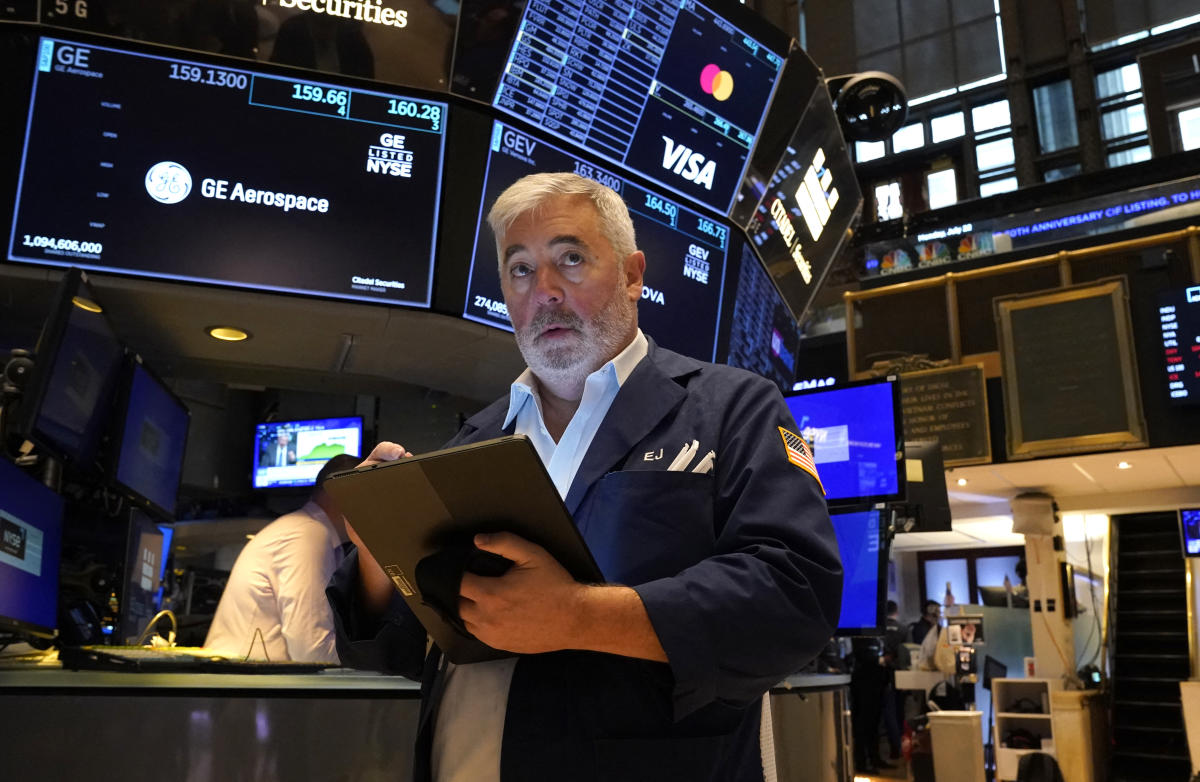 S&P 500 Rally Stalls as Earnings Season Picks Up: Markets Wrap