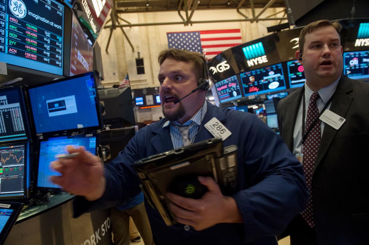 Stock market news today: Tech stocks drubbed as Nasdaq sinks 2.7%, worst day since 2022