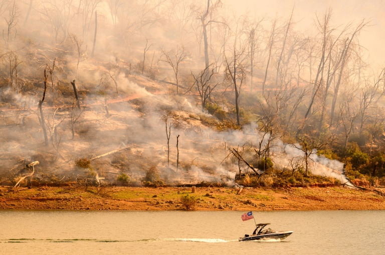 Thousands told to flee raging California wildfire