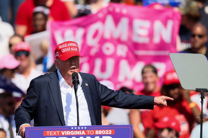 Trump holds rally in Florida as running mate suspense builds