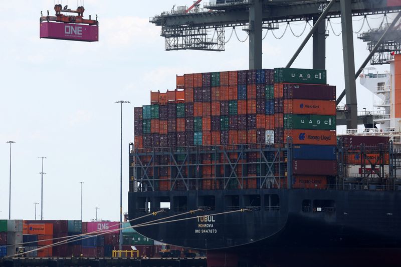 US importers balk at return of ,000 container shipping rate