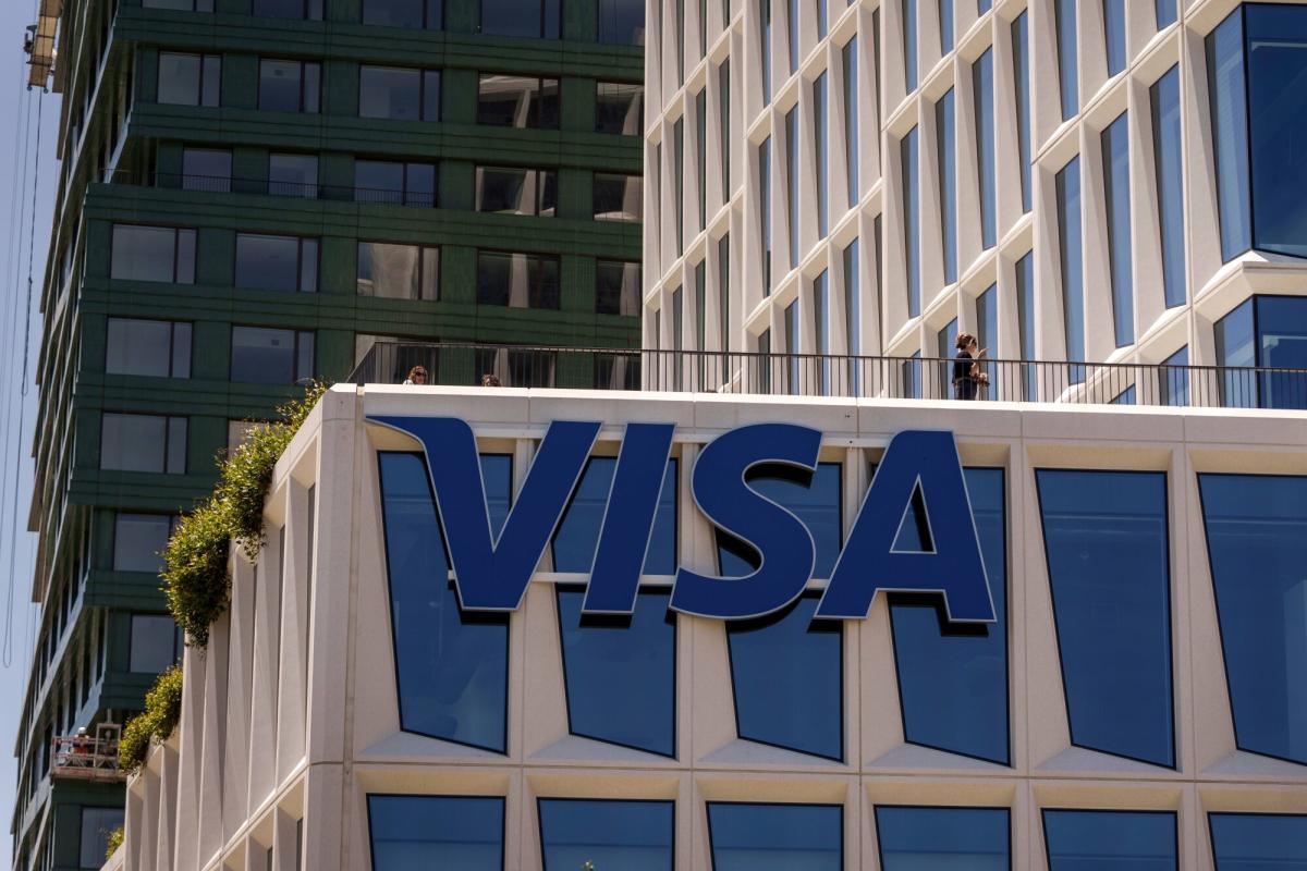 Visa Slides After Revenue at Payments Giant Misses Estimates