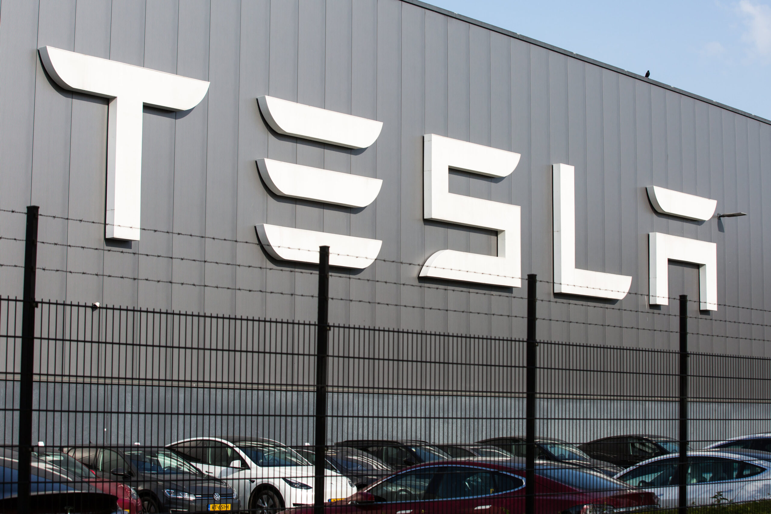 Wall Street analysts see more downside ahead for Tesla as earnings report lacks ‘razzle dazzle’